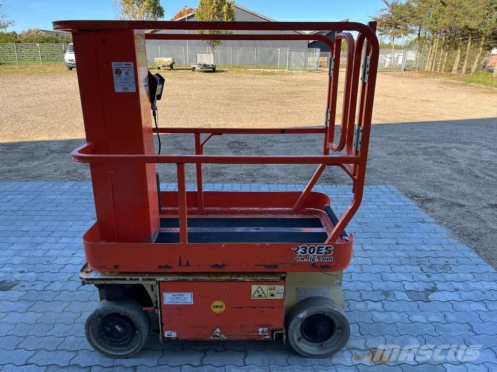 JLG 1230 ES Ascensoare verticale catarg