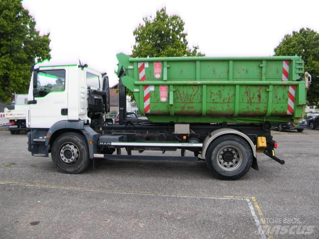 MAN TGM 18.320 Camion cu carlig de ridicare