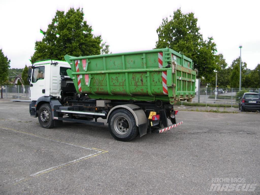 MAN TGM 18.320 Camion cu carlig de ridicare