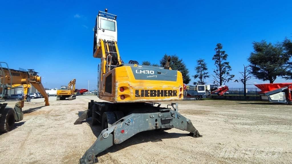 Liebherr LH 30 M Paleta de manipulare
