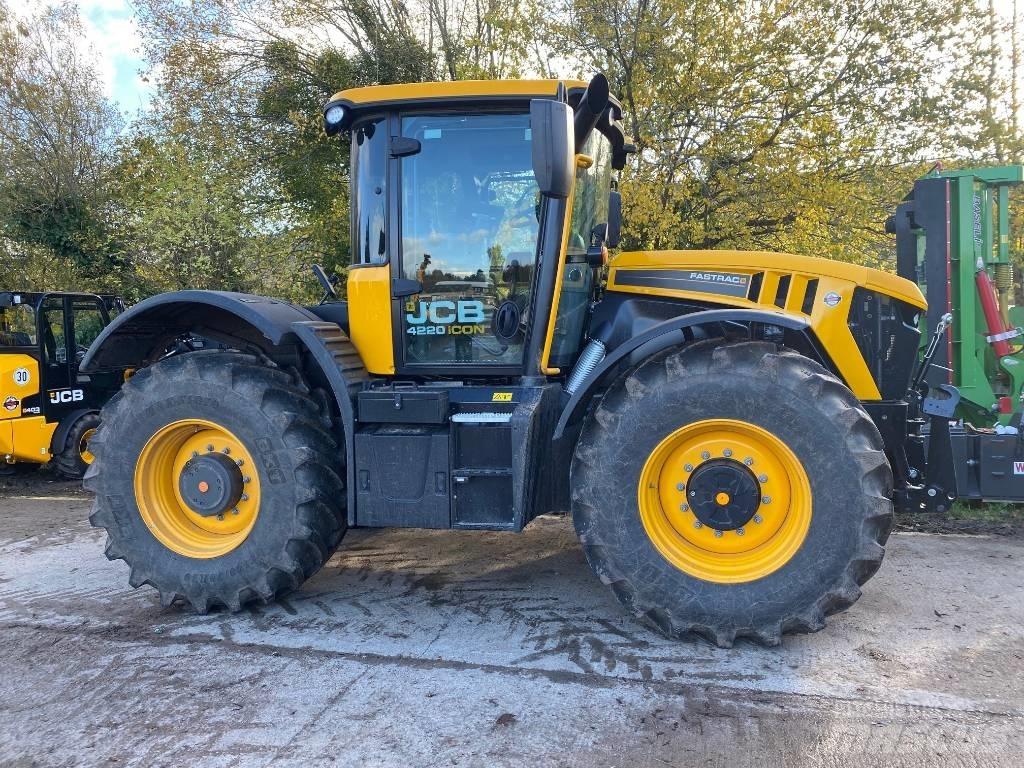 JCB Fastrac 4220 Tractoare