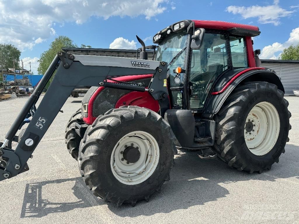 Valtra N141 Advance Tractoare