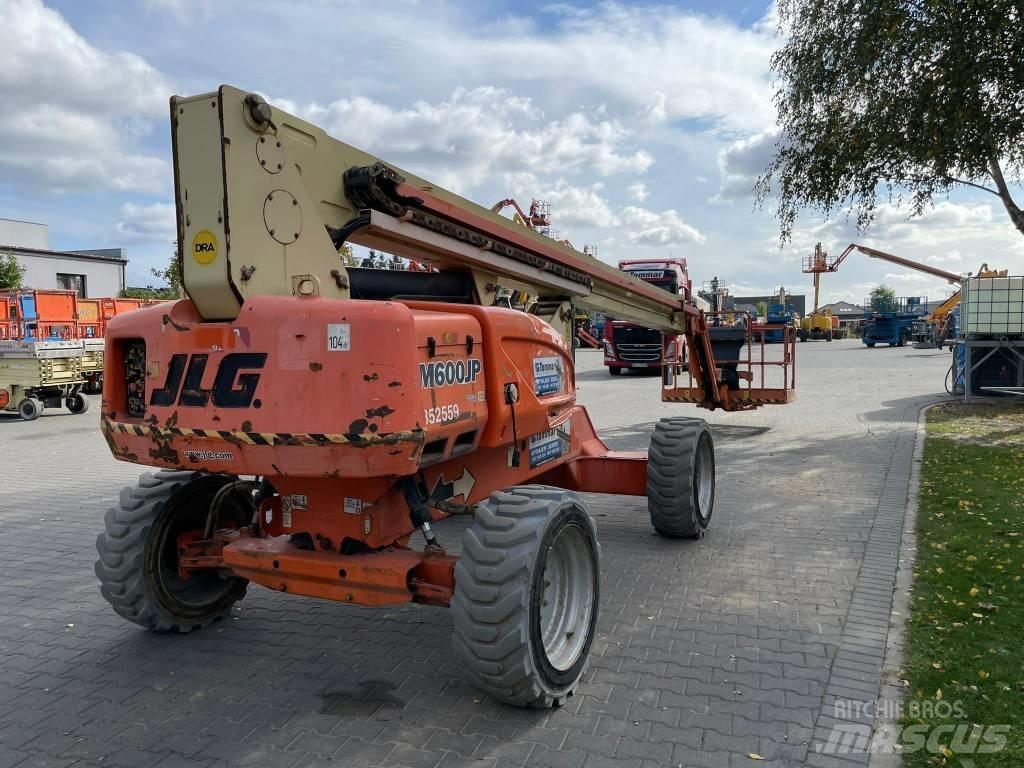 JLG M 600 JP Nacele cu brat articulat