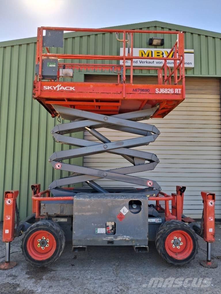 SkyJack SJ 6826 RT Platforme foarfeca