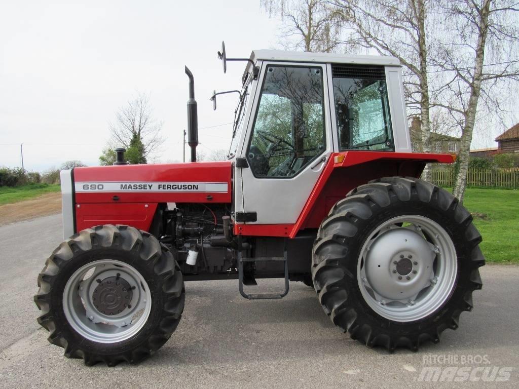 Massey Ferguson 690 Tractoare
