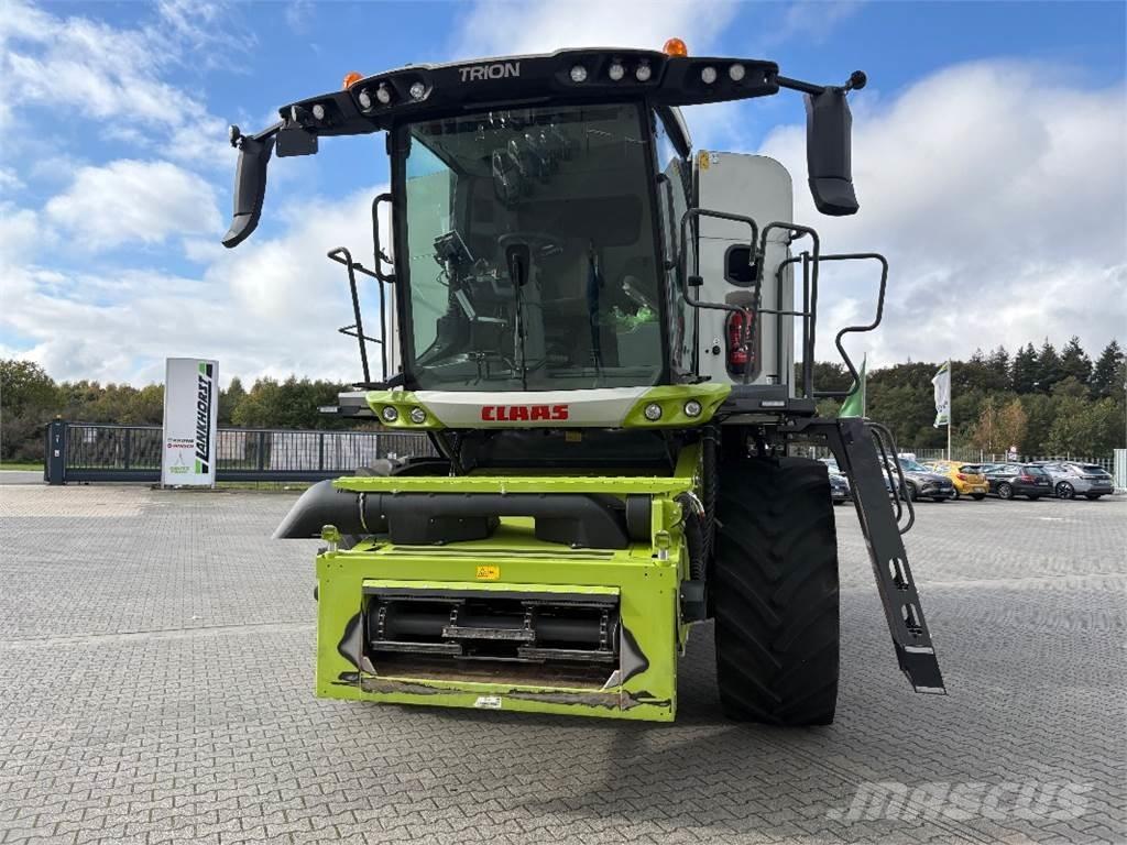 CLAAS TRION 520 Combine de secerat
