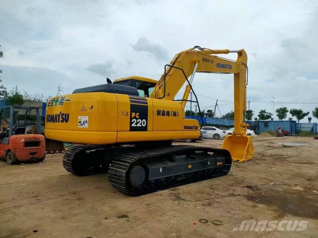 Komatsu PC 220 Excavatoare pe șenile
