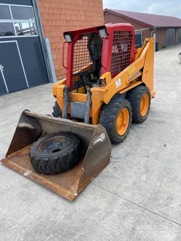 Gehl 4240 Mini incarcator