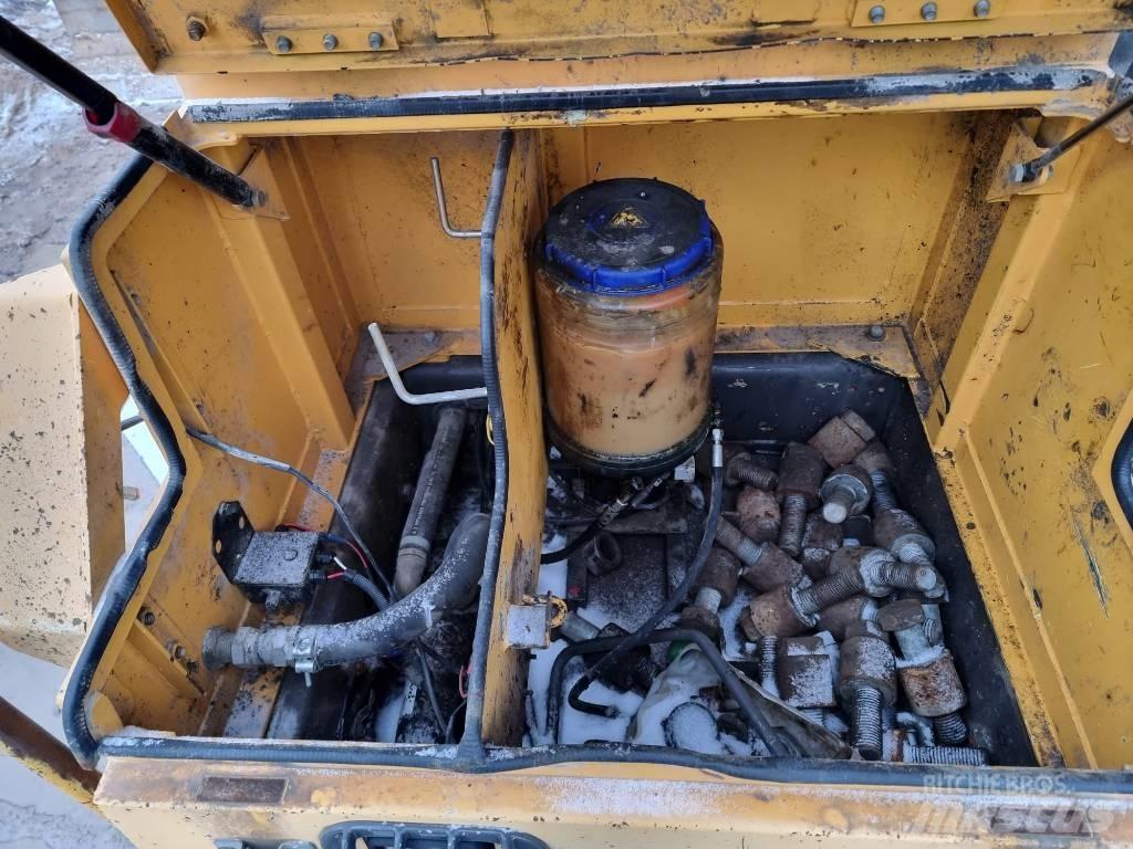 Volvo EC 700 B LC Excavatoare pe șenile

