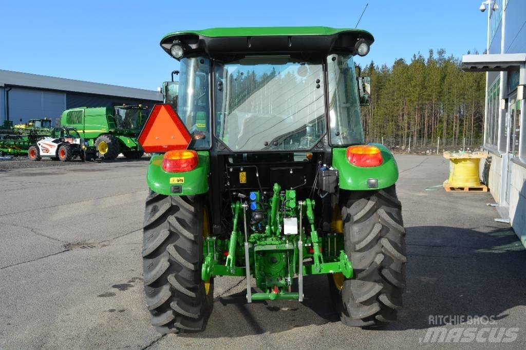John Deere 5058E Tractoare