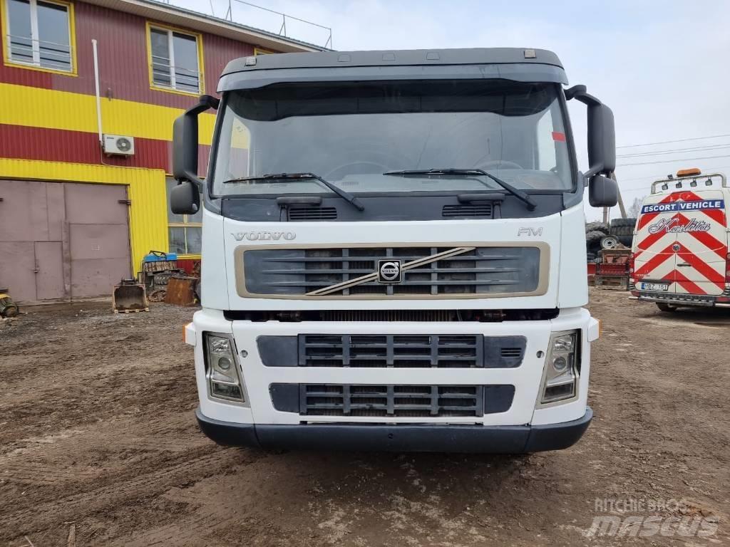 Volvo FM400 8x4 Camion cu incarcator