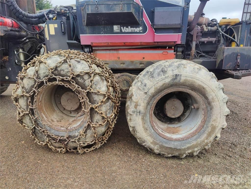 Valmet 840 Transportoare