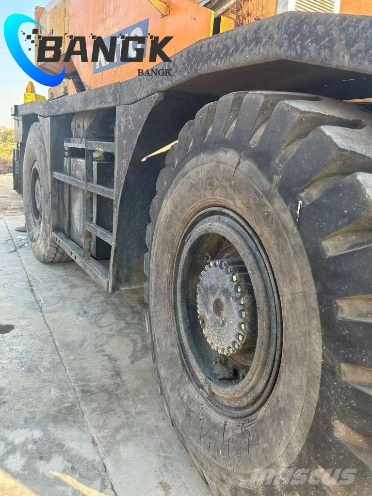 Kato KR 25 H Macara teren accidentat