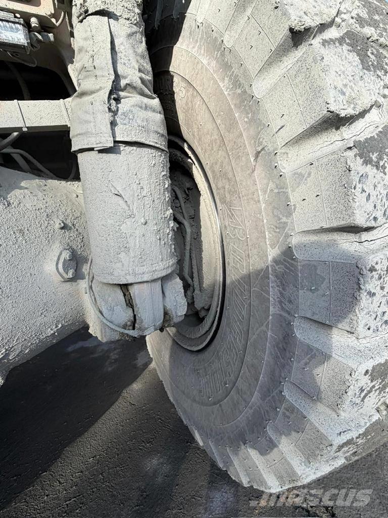 CAT 775 F Camioane cu basculante rigide