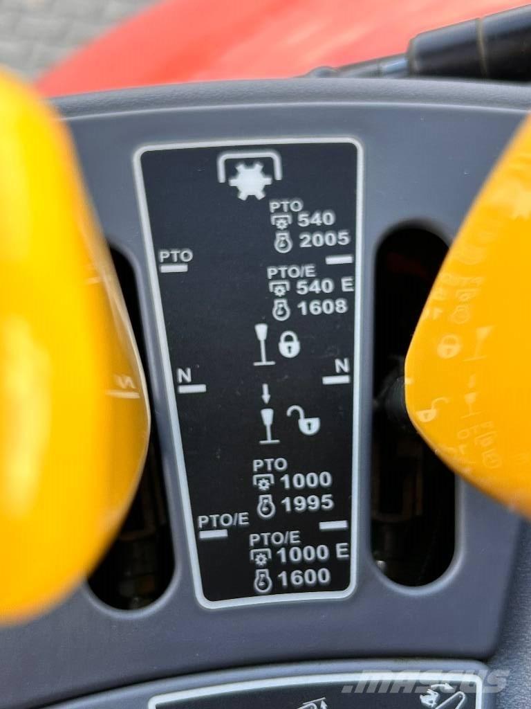 Kubota M 7153 Tractoare