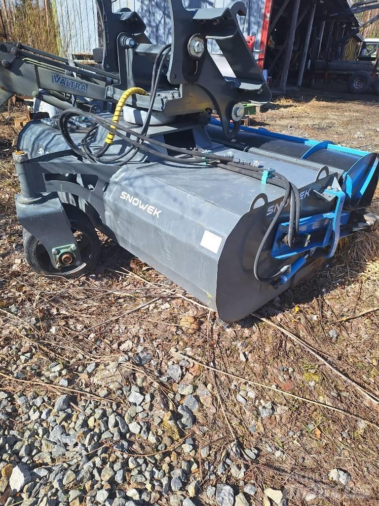 Snowek Circulus 220M Dispersare nisip si sare