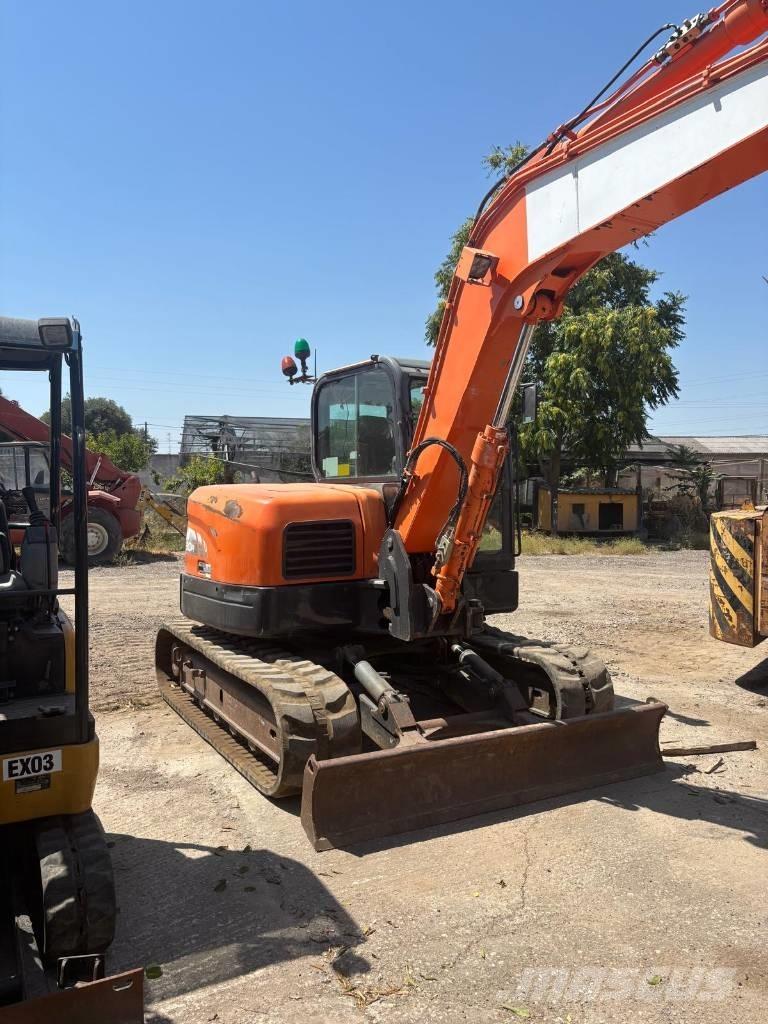 Doosan DX 80 R Excavatoare 7t - 12t