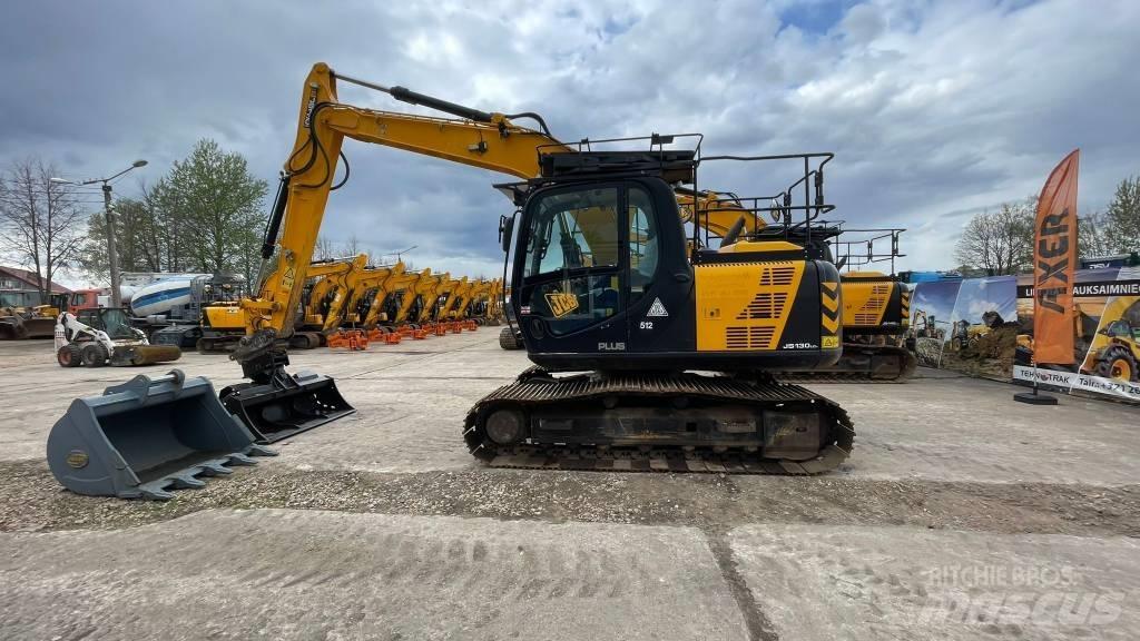 JCB JS 130 LC Excavatoare pe șenile
