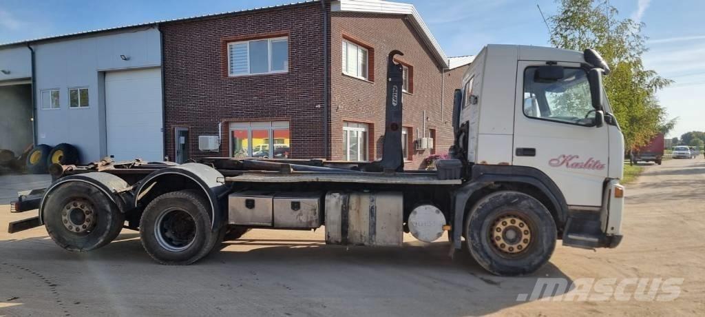 Volvo FM 12 Camion cu carlig de ridicare