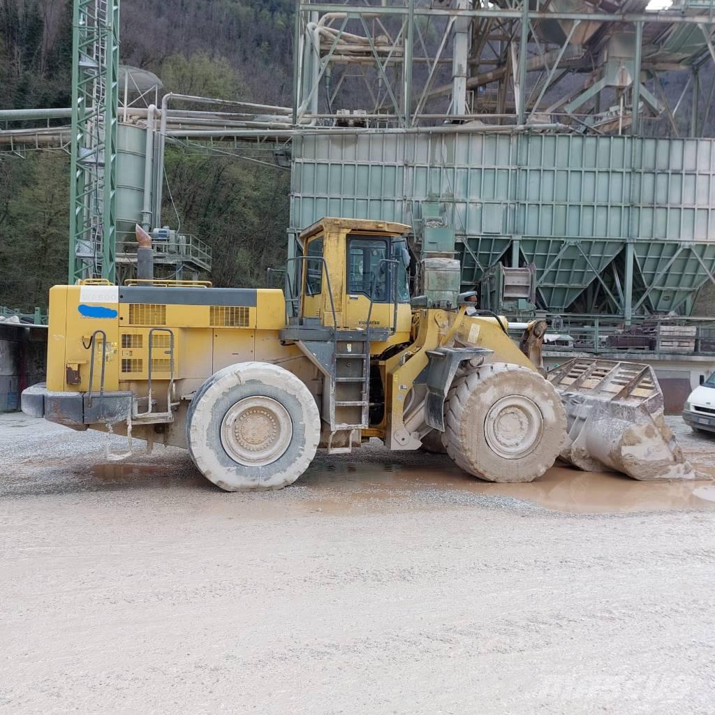 Komatsu WA 600-3 Incarcator pe pneuri