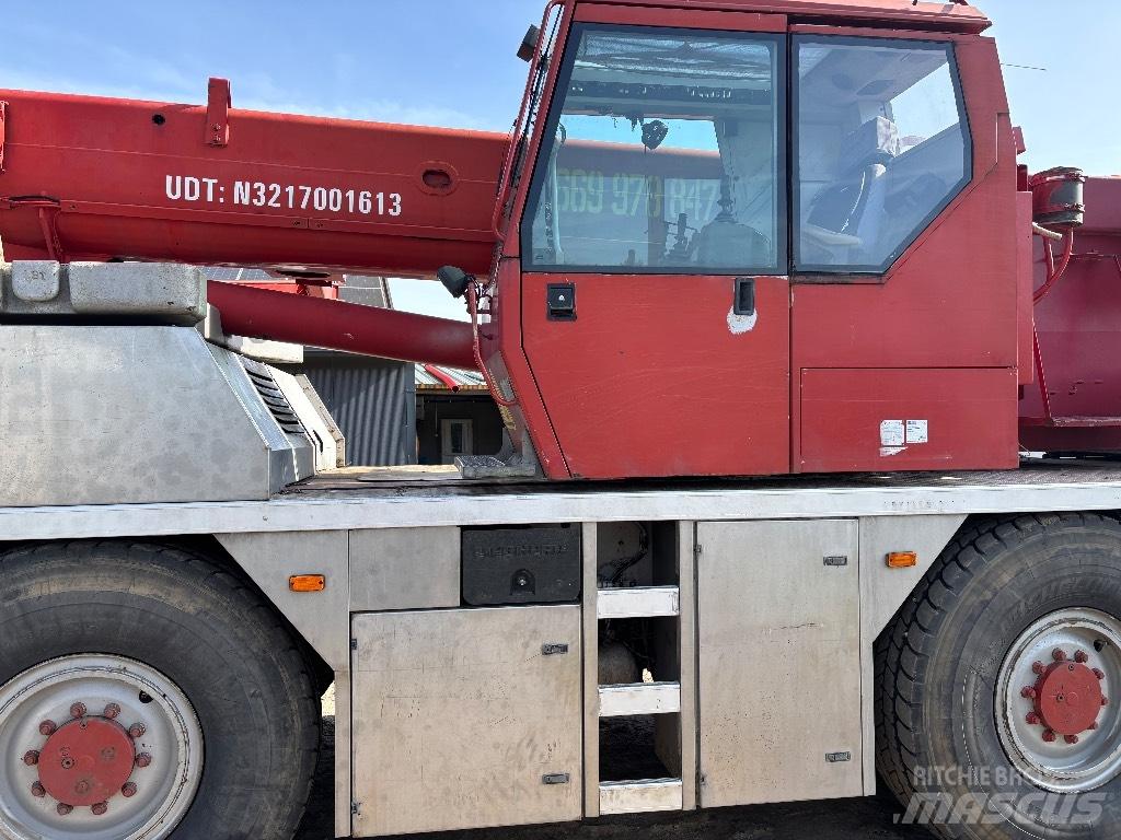 Liebherr LTM 1030 Macara pentru orice teren