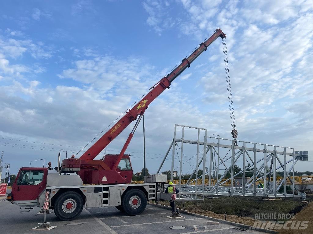 Liebherr LTM 1030 Macara pentru orice teren