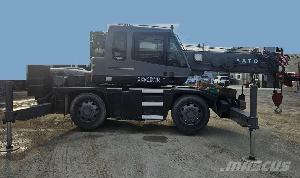 Kato KRM-13H-2 Macara pentru orice teren