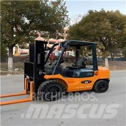 Toyota 7 FDN 30 Stivuitor diesel