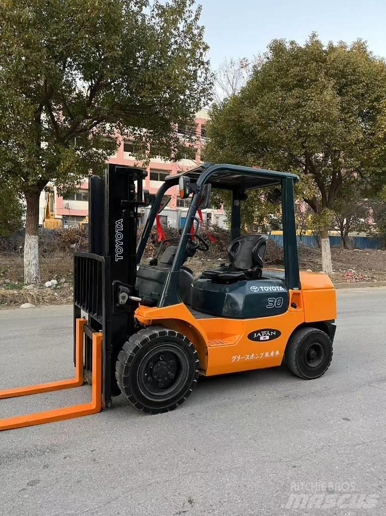 Toyota 7 FDN 30 Stivuitor diesel