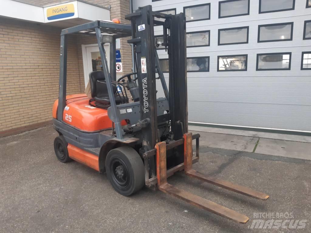 Toyota 6 FDF 25 Stivuitor diesel