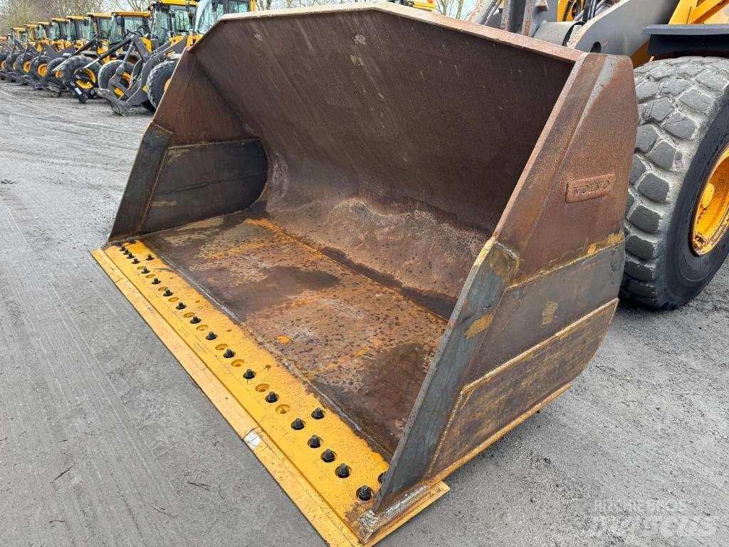 Volvo L 180 H Incarcator pe pneuri