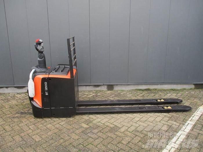 Toyota LPE 250 Transpaleta cu platforma