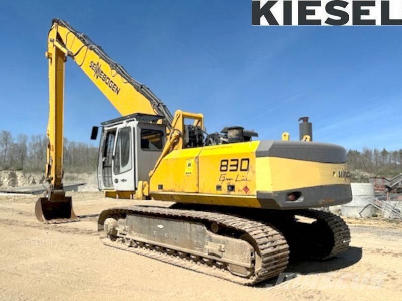 Sennebogen 830 Excavatoare cu brat lung