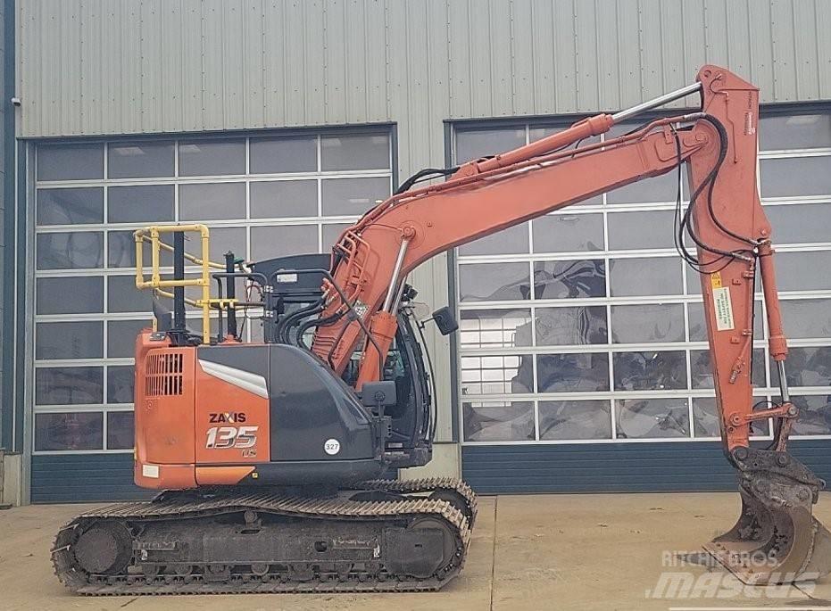 Hitachi ZX135US-7 Excavatoare pe șenile
