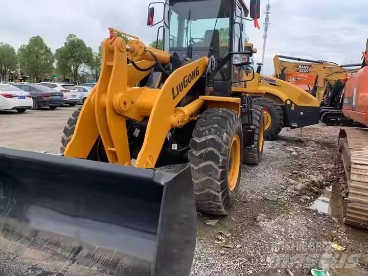 LiuGong 835 Incarcator pe pneuri