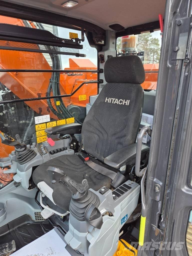 Hitachi ZX 135 US -7 Excavatoare pe șenile

