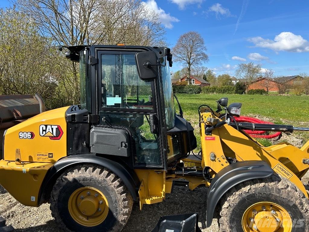 CAT 906 Incarcator pe pneuri