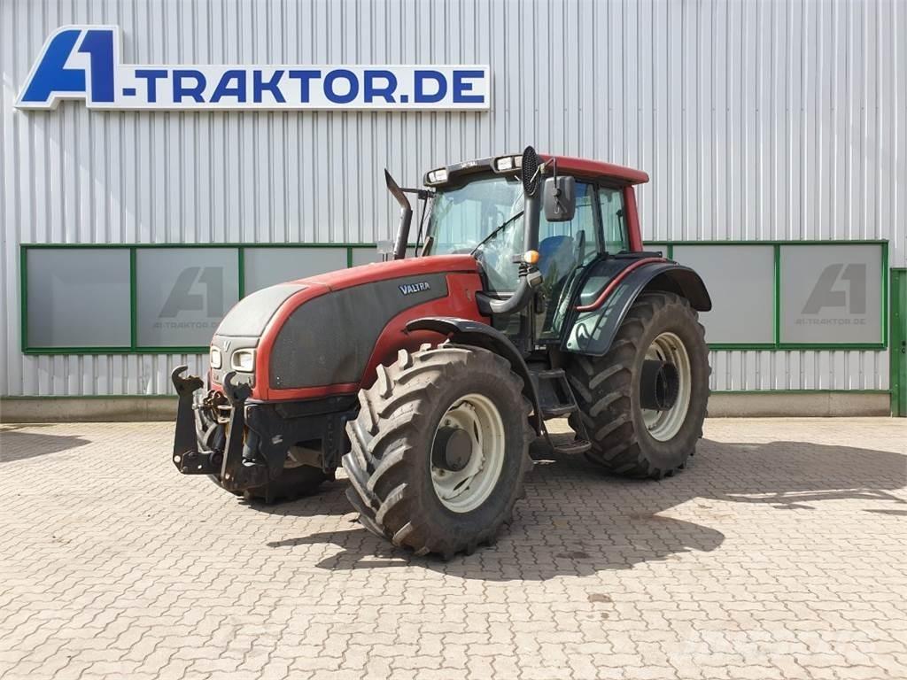 Valtra T151 Tractoare