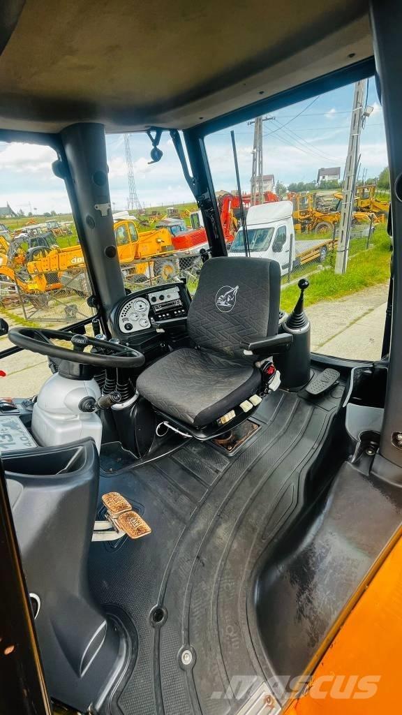 JCB 4 CX Buldoexcavatoare
