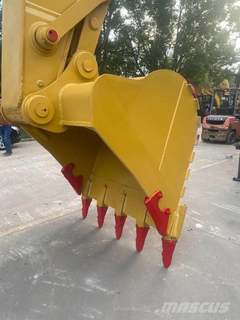 CAT 330 B Excavatoare pe șenile
