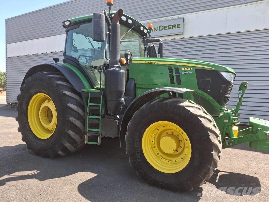 John Deere 6250R Tractoare