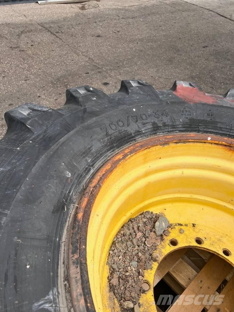 Nokian 700/70-34 Anvelope, roti si jante