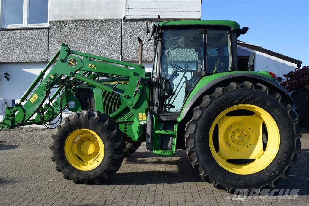 John Deere 6220 Tractoare