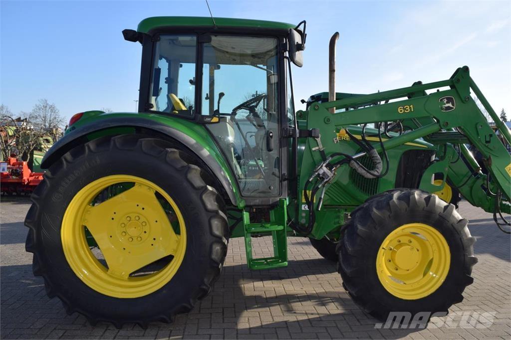 John Deere 6220 Tractoare