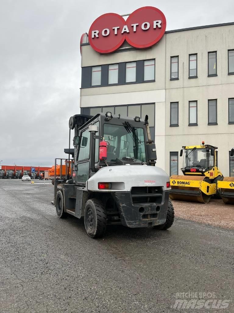 Nissan L1 F6 F70 Y Stivuitor diesel