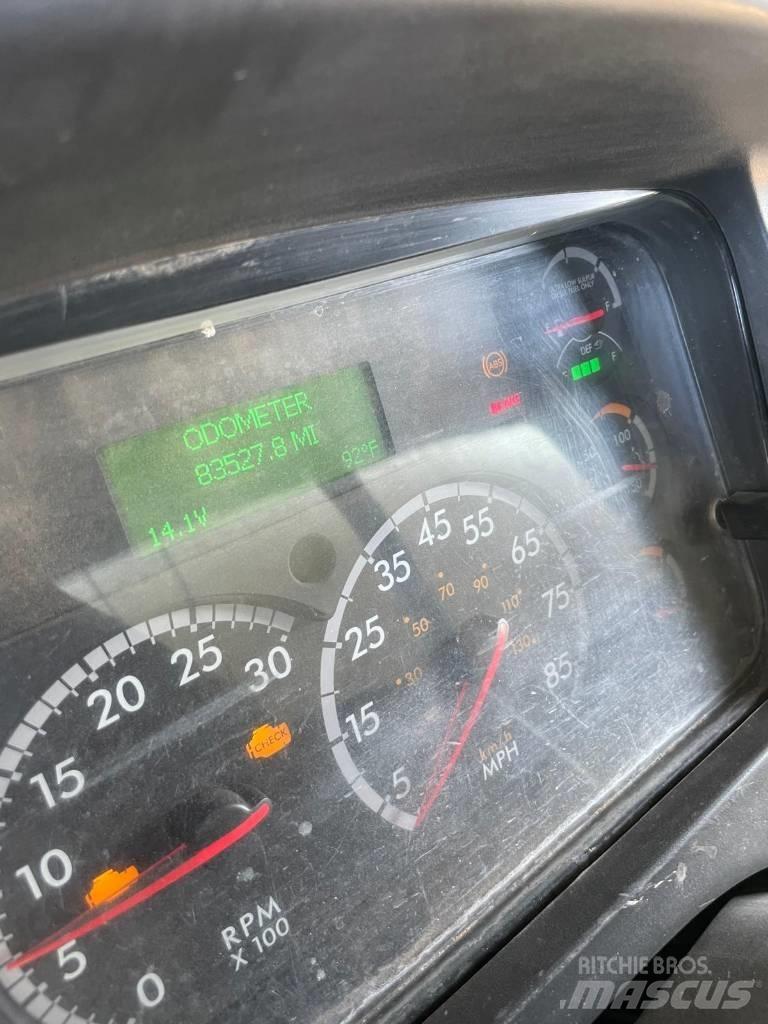 Freightliner 108 SD Cisterne