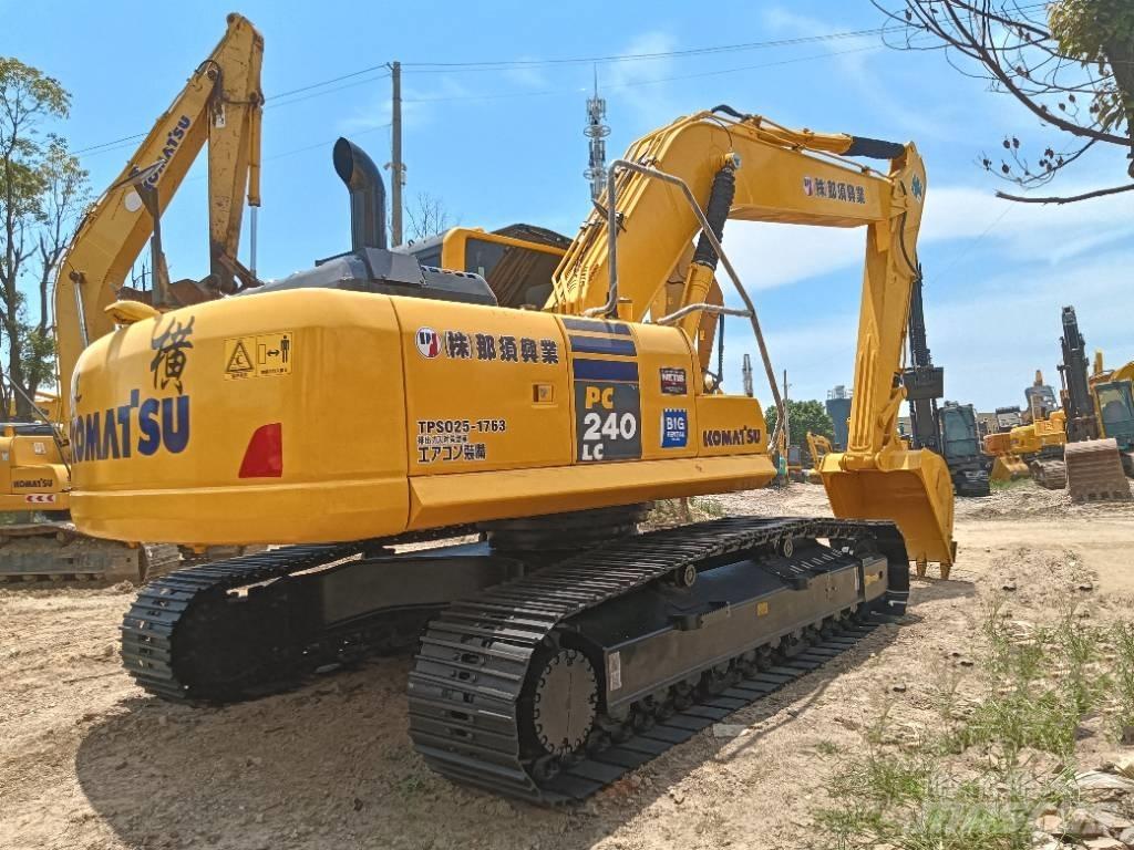 Komatsu PC 240 Excavatoare pe șenile
