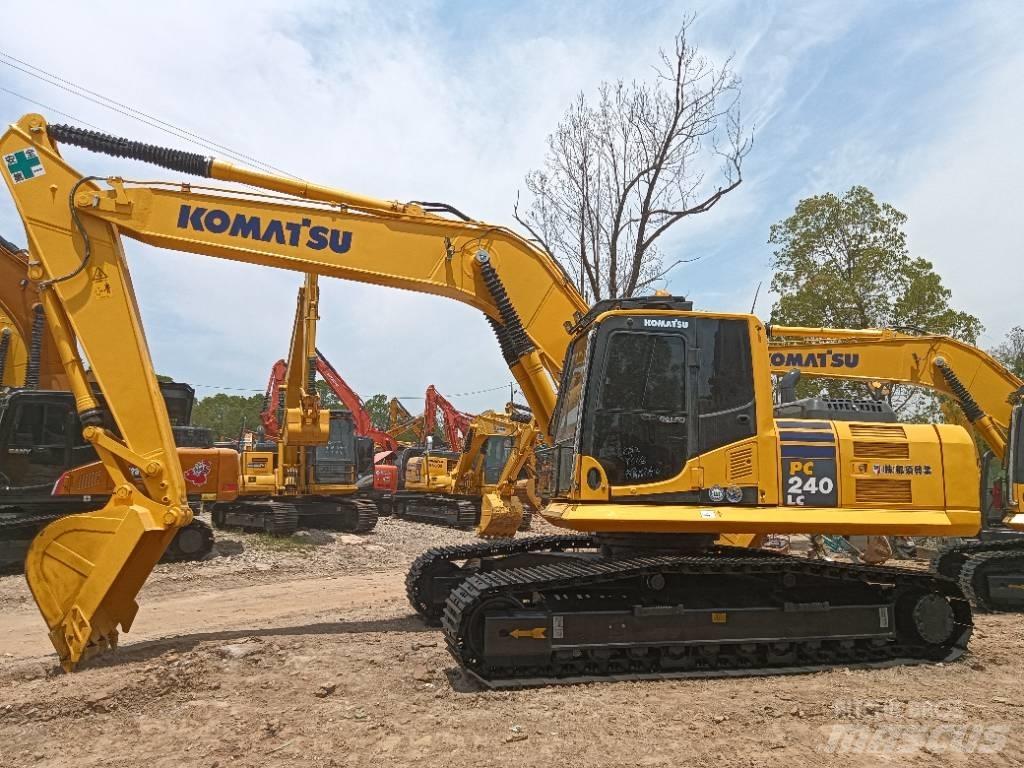 Komatsu PC 240 Excavatoare pe șenile
