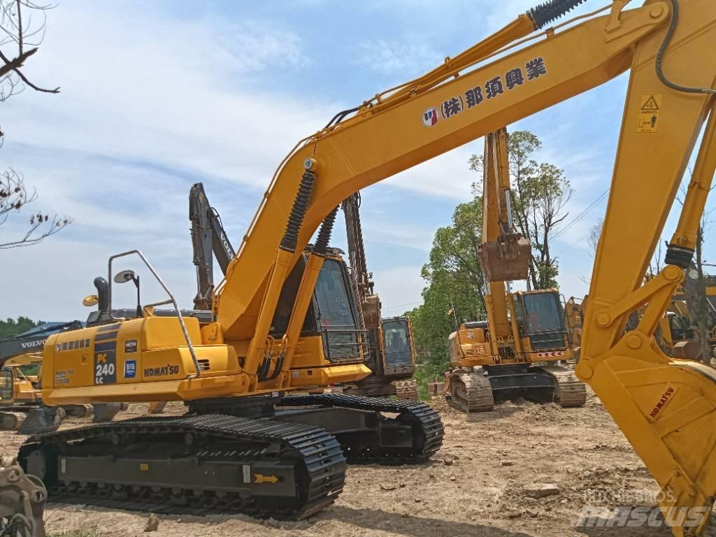Komatsu PC 240 Excavatoare pe șenile
