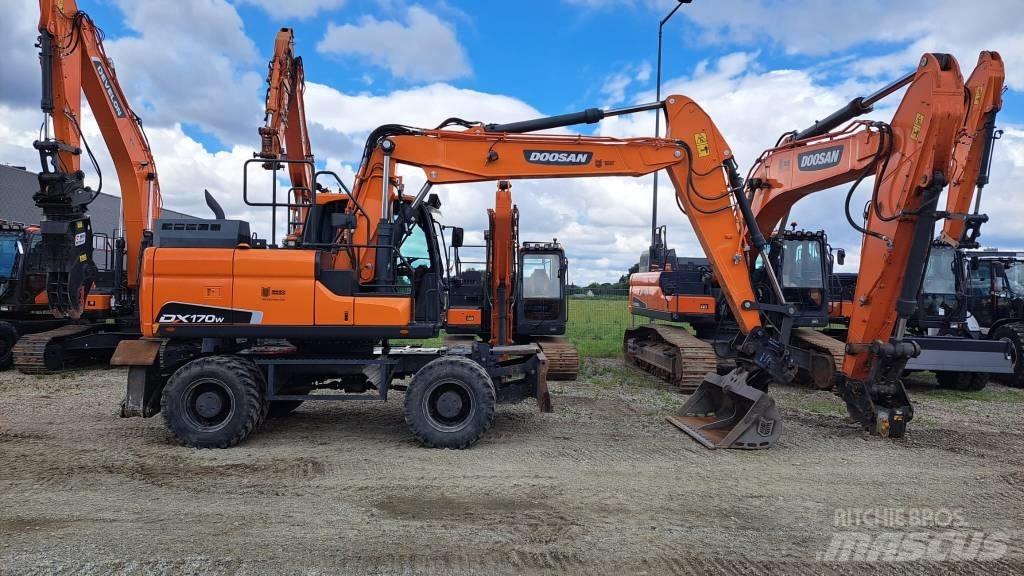 Doosan DX 170 W Excavatoare cu roti